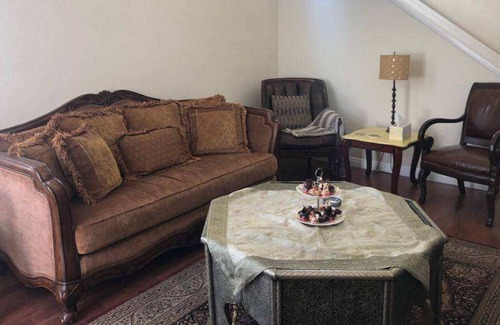Tustin House | Sunny & Spacious Orange County Townhome 2/2.5