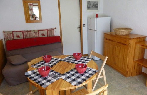 Beaufort Apartment | Sunny Studio Cabin at the Foot of Planay Slopes, Perfect for Families