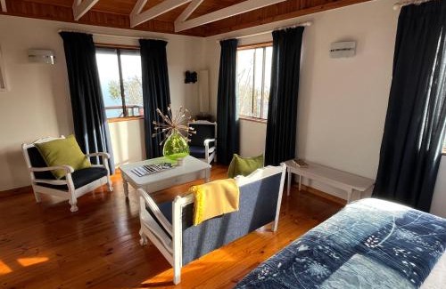 Brenton-on-Sea Apartment | Sunny studio in the sky