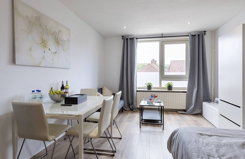 Wijk aan Zee Apartment | Sunny Studio: Only 5-Min Walk to Sea & Dunes