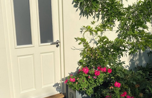 Oxford Apartment | Sunny Studio with parking and privacy in Oxford