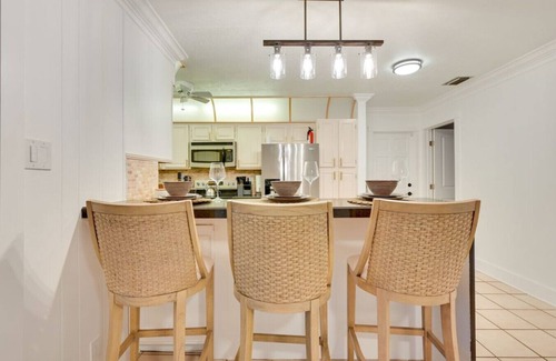 Lake Magdalene House | Sunny Tampa Oasis: Pool, Patio & Gazebo
