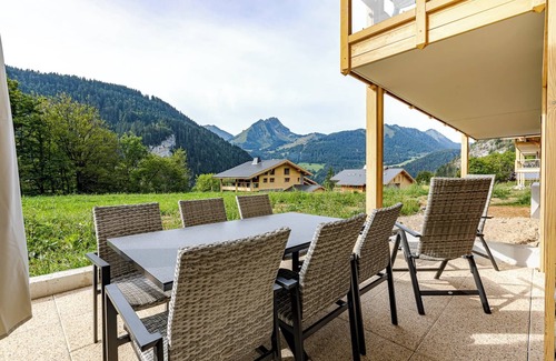 Abondance House | Sunny Terrace & Ski Access