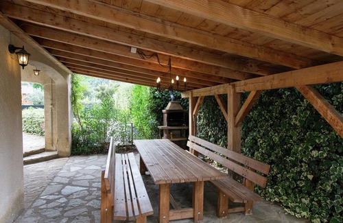 Nyons Villa | Sunny Villa Stay in Nyons