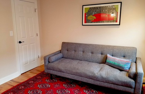 Williamsburg Apartment | Sunny Williamsburg 2bdr with 3 beds. Great location and 15 minutes to Union Sq.
