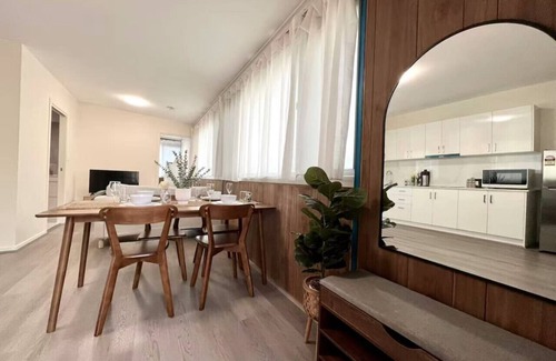 Sunnybank House | Sunnybank Studio | Private 1BR | Walk to Shops