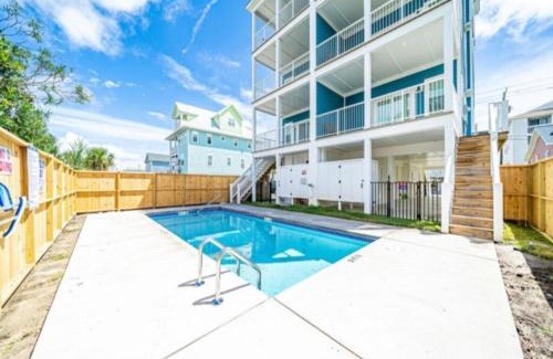 North Carolina Coast House | Sunnyside - Ocean and Inlet views, steps to beach access, plus parking for 4! townhouse