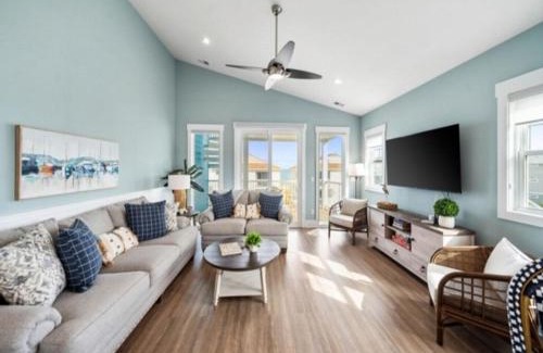 North Carolina Coast House | Sunnyside - Ocean and Inlet views, steps to beach access, plus parking for 4! townhouse