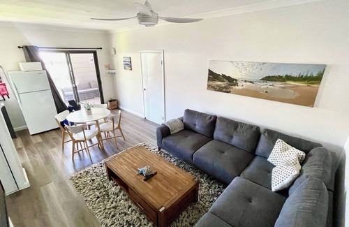 Port Macquarie House | Sunnyside Retreat- 5 Bedroom Home