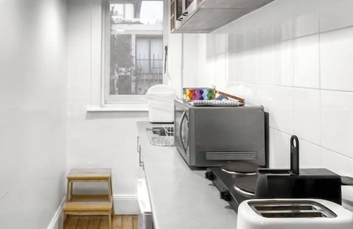 Bondi Beach Apartment | Sunnyside Up Local Living by Bondi Beach