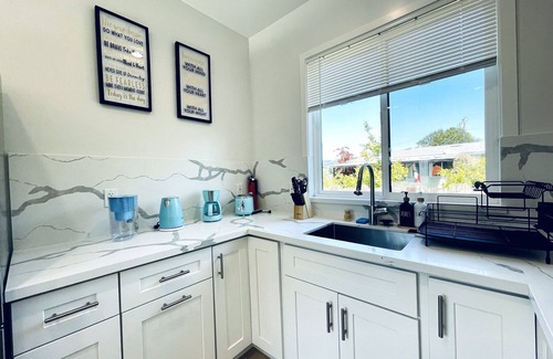 Snail House | Sunnyvale Cozy New 3B3b home/Gogle/speed WiFi