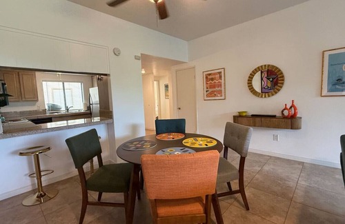 Palm Springs Apartment | Sunrise Alejo Hideaway