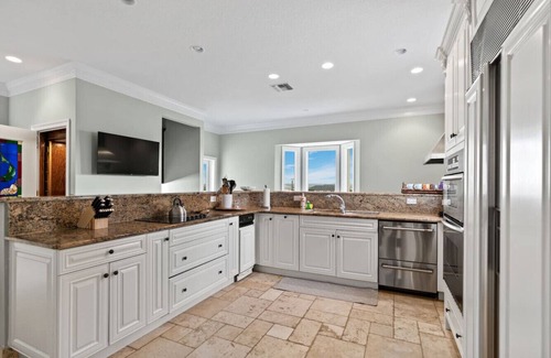 Crescent Beach House | Sunrise at the Beach - Oceanfront Luxury