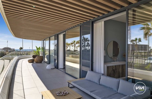 Torremolinos Apartment | Sunrise | Beachfront apartment in Torremolinos