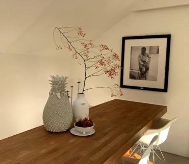 Eemnes Ski Chalet | Sunrise & coffee, vrijstaand, warm design huisje in de polder