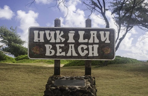 Laie House | Sunrise Escape in Kahuku: Two-min drive to beaches