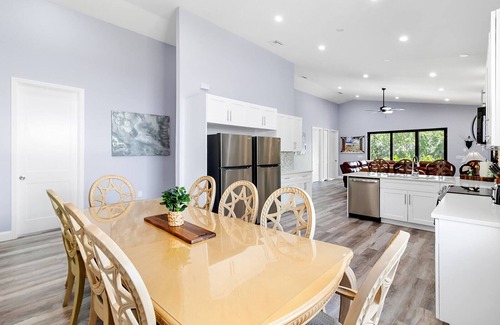 Bonita Springs House | Sunrise Haven: Your Retreat in Bonita Springs 6 bedrooms/5 bath, close to Gulf
