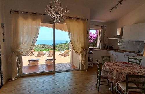 Capoliveri House | Sunrise in straccoligno renovated semi-detached house large garden sea view