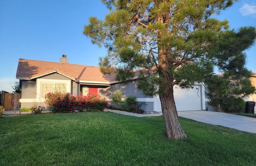 Victorville House | Sunrise in The High Desert