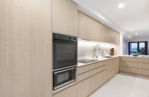 Sunshine Coast Apartment | 'Sunrise Luxury Beach Retreat' ~ Pooch Friendly