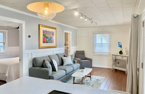 Lake George House | Sunrise Nooknn