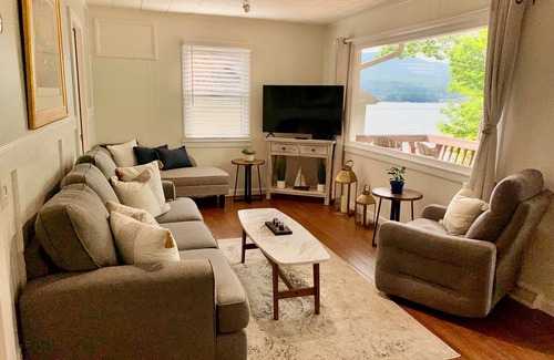 Lake George House | Sunrise Nooknn