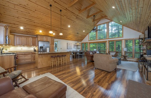 Wolf Laurel Cabin | Sunrise Retreat! Hot Tub+FirePit, Fireplace, Game Room, Resort Access, Skiing!