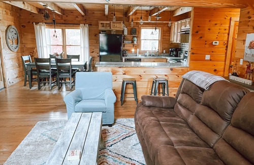 Mill Spring Cabin | Sunrise Ridge - No Cleaning Fee!