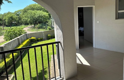 Bulawayo Apartment | Sunrise Room - en-suite bathroom (Bed Only)