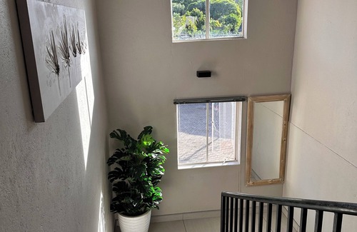 Bulawayo Apartment | Sunrise Room - en-suite bathroom (Bed Only)