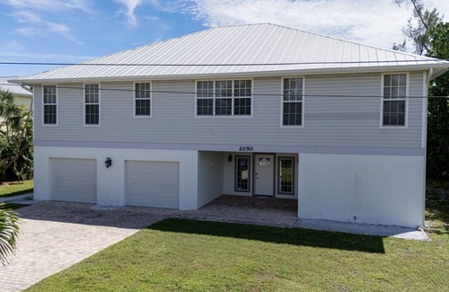 Sanibel House | Sunrise Serenity- Fantastic 4 Bedroom Home