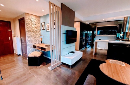 Pointe Croisette Apartment | Sunrise & Sunset Palm Beach Croisette