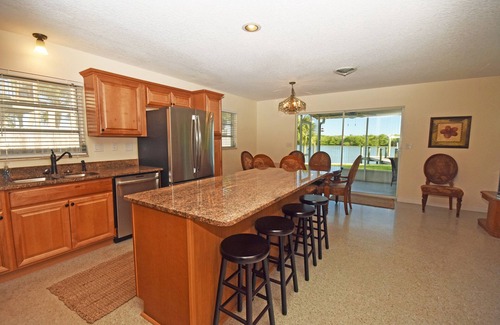 Englewood Cottage | Sunrise to Sunset Tropical Paradise