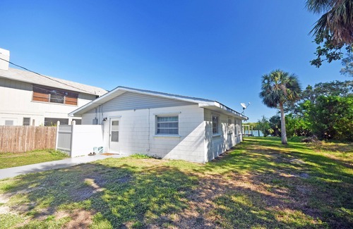 Englewood Cottage | Sunrise to Sunset Tropical Paradise