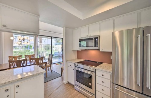 Sunrise Villas Condo | Sunrise Villas condo with mountain views, relaxing spa/pool, and sports courts