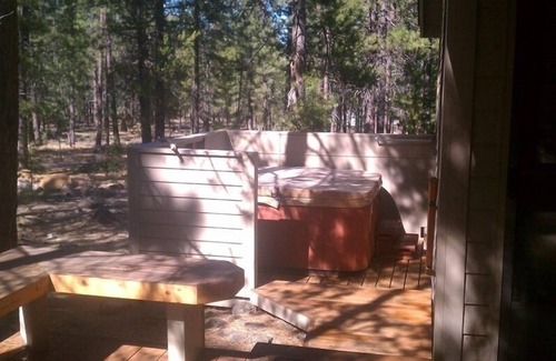 Mountain Village East House | Sunriver Home, 3BR/2BA, Hot Tub, Bikes * Unlimited SHARC Swim Passes