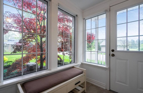 Leamington Apartment | Sunroom Shores Lake House