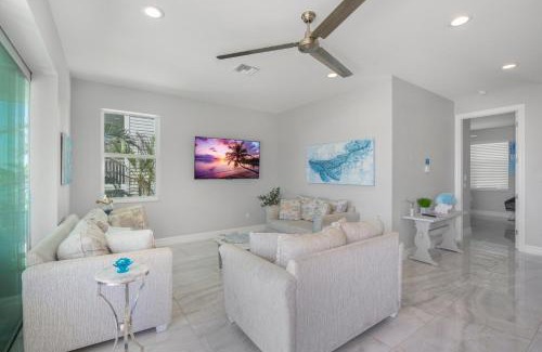 Fort Myers Beach House | Sunsational Sunsets by Sun Palace Vacations