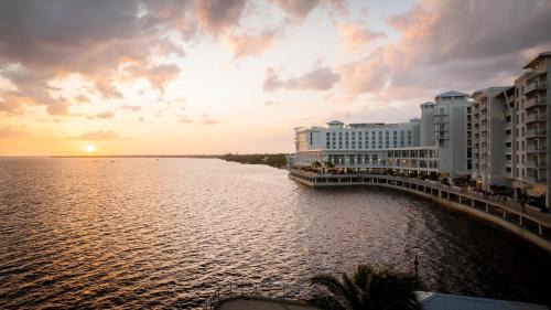 Charlotte Harbor Resort | Sunseeker Resort Florida Gulf Coast, Curio Collection Hilton