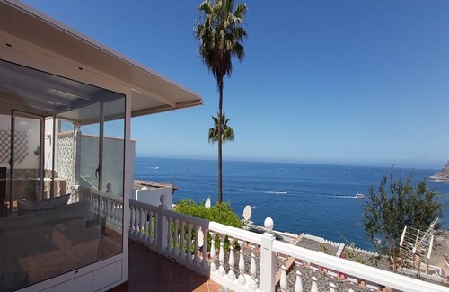 Balito House | Sunset Balcony with Ocean Views and pool access!