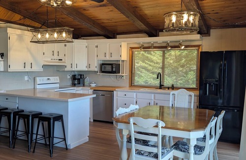 Shell Lake Cabin | Sunset Beach Cabin on clear 2500-acre Shell Lake in Shell Lake, Wisconsin.
