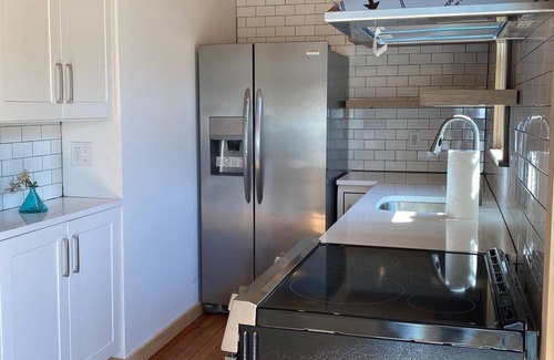Baiting Hollow Cottage | Sunset Beach House:Amazing views,Secluded,Private Beach Cottage!