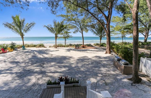 Sunset Beach House | Sunset Beach House 3BR