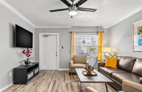 Madeira Beach Apartment | Sunset Beach Suite 7! Across from Beach Access & Pet Friendly! Enjoy Fall Promo for Mondays & Thursdays!
