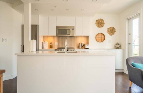 Downtown Vancouver Apartment | Sunset Beach Walk 2BD+2BA+1PRK Yaletown