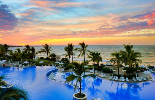 Paraiso Escondido Resort | Sunset Beach Week 51, Week 52 or BOTH Weeks 2BM 2BA President End Unit, Spa Golf