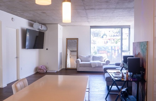 Bunker Hill Apartment | Sunset Boulevard west Hollywood