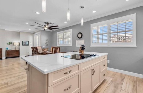 Mid Island House | Sunset Breeze - Four Bedroom House, Sleeps 10