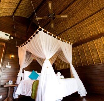 Mushroom Bay Resort | Sunset Coin Lembongan