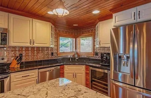Lake James House | Sunset Cottage on Jimmerson Lake